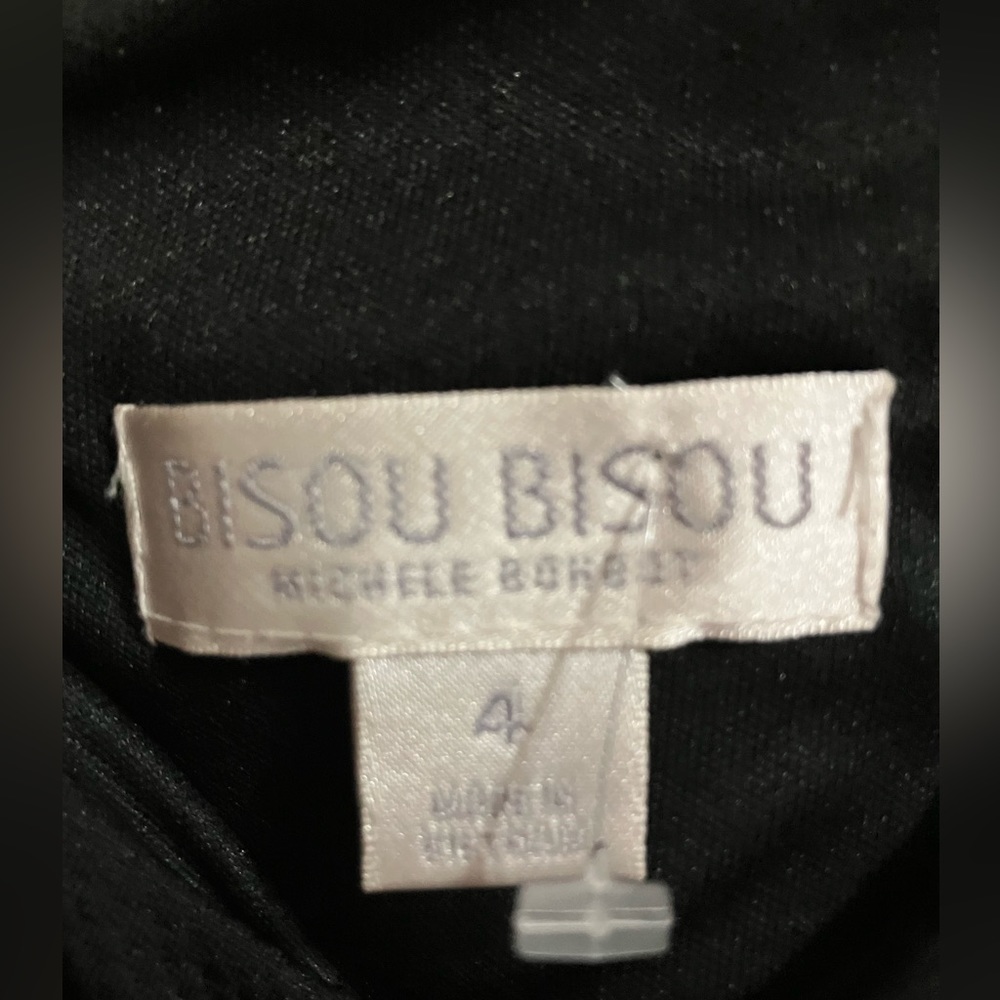 NWOT Adorable little black dress with gold necklace accent size 4 by Bisou Bisou - Picture 3 of 3